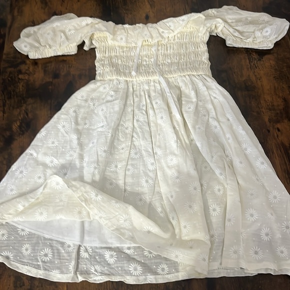 Yeanzuun Floral Babydoll Dress Beige - SIZE M elastic bodice - Picture 4 of 5